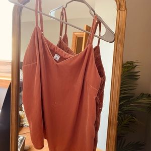 Silky pink adjustable tank top 😍